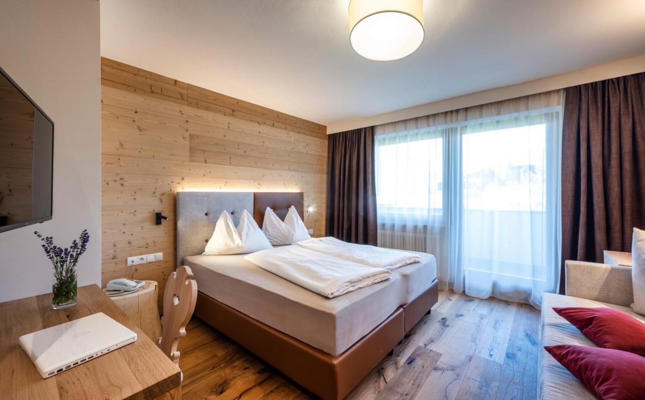 Martina Breakfast Lodge Кастелрото Екстериор снимка
