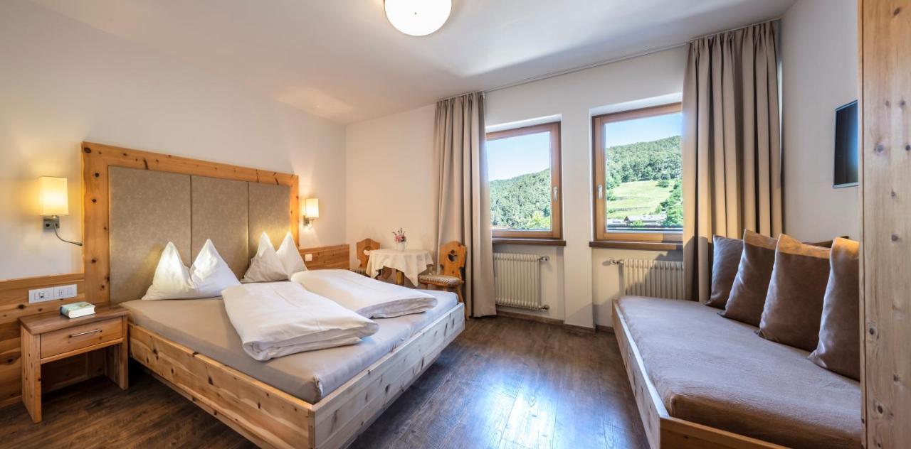 Martina Breakfast Lodge Кастелрото Екстериор снимка