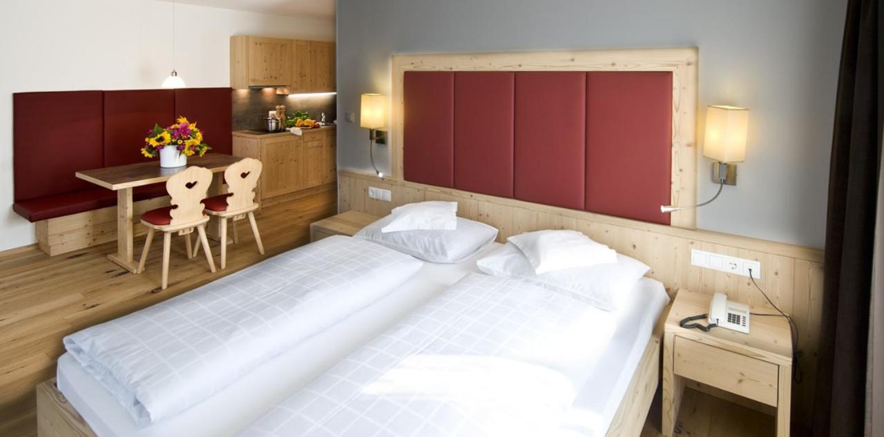 Martina Breakfast Lodge Кастелрото Екстериор снимка
